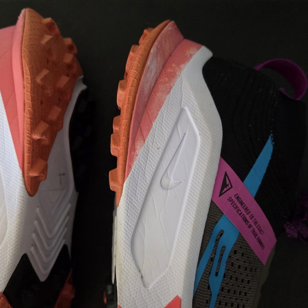 Nike ZoomX Zegama Trail Running Shoes - Picture 7 of 16